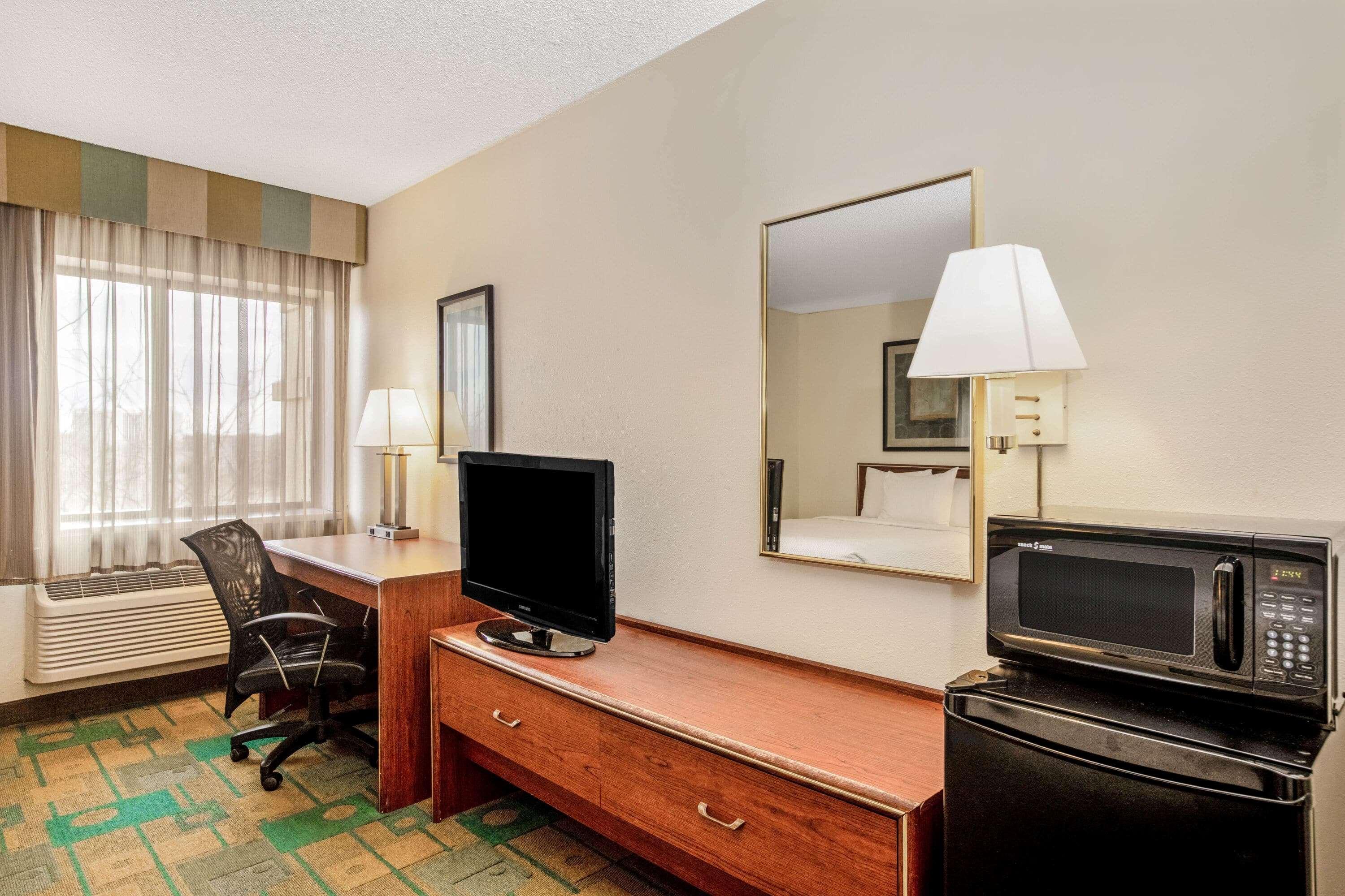 La Quinta By Wyndham Des Moines West Clive Hotell Exteriör bild
