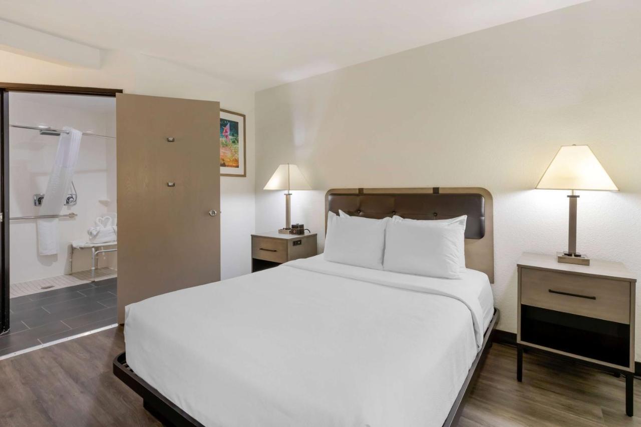 La Quinta By Wyndham Des Moines West Clive Hotell Exteriör bild